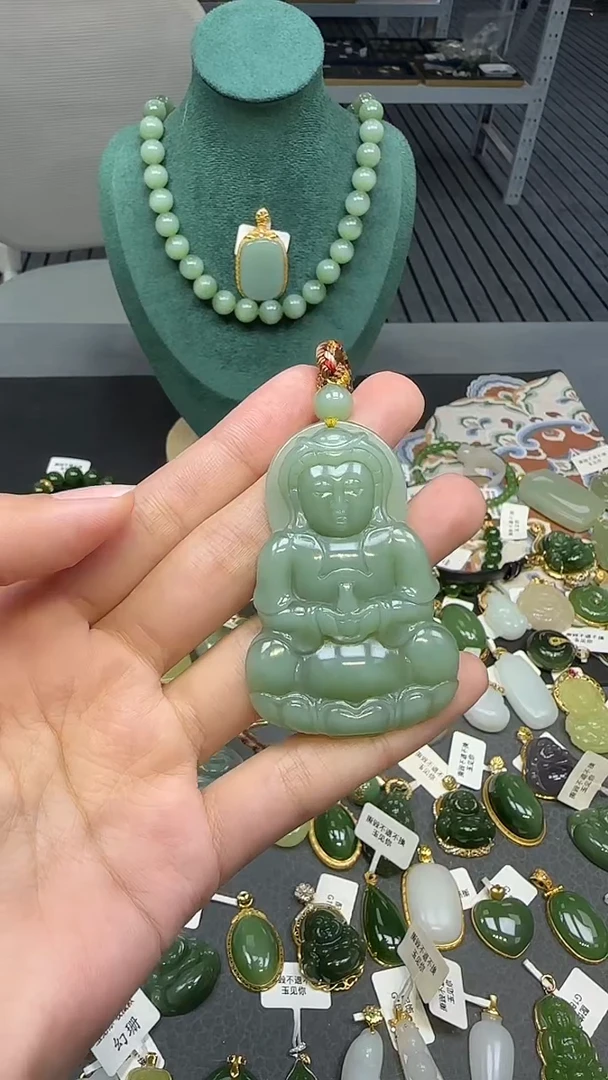 未镶嵌和田玉挂件1