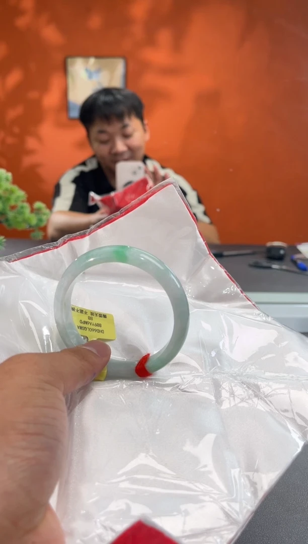 未镶嵌手镯翡翠翡翠手镯