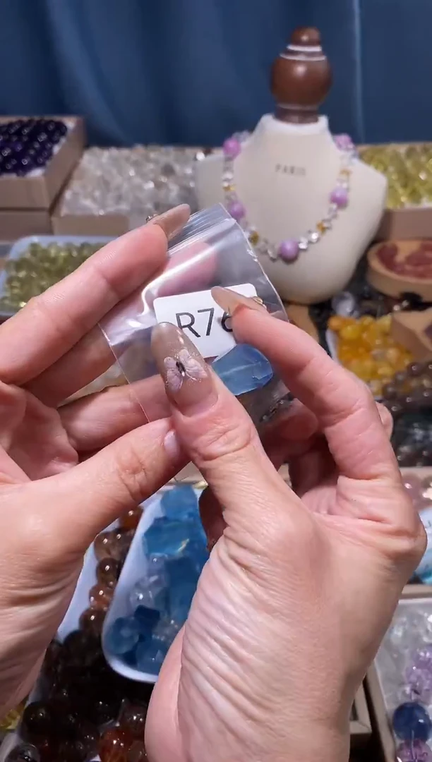 未镶嵌手串水晶戴**?R76海蓝宝随形一颗