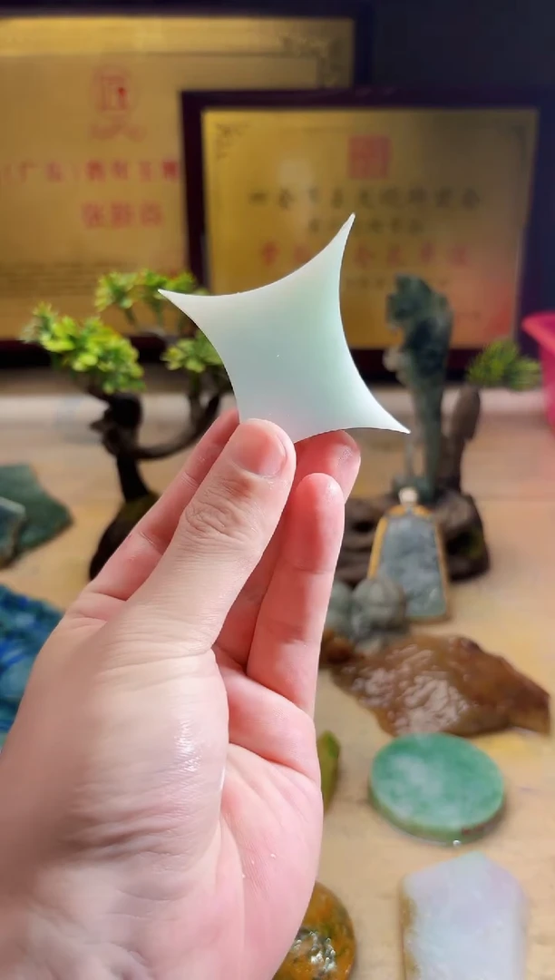 翡翠挂件未镶嵌A货张麦9174