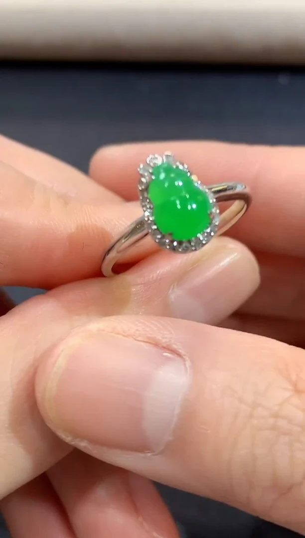 18K金镶嵌戒指翡翠A68  多样性发货一件