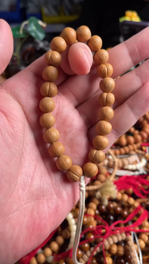 猴头核桃吊坠王胖子文玩工作室屁桃1.2左右