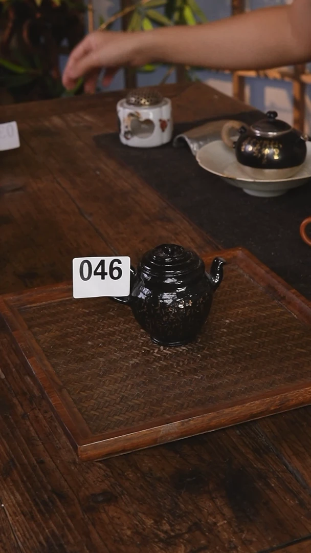 黑金小茶壶..046