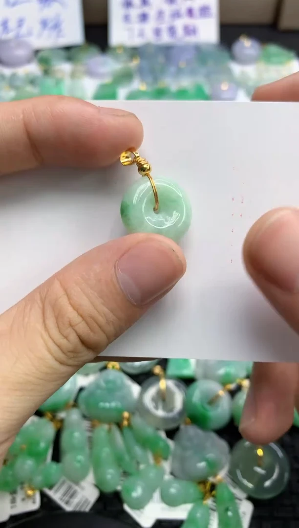 翡翠未镶嵌颈饰11111111