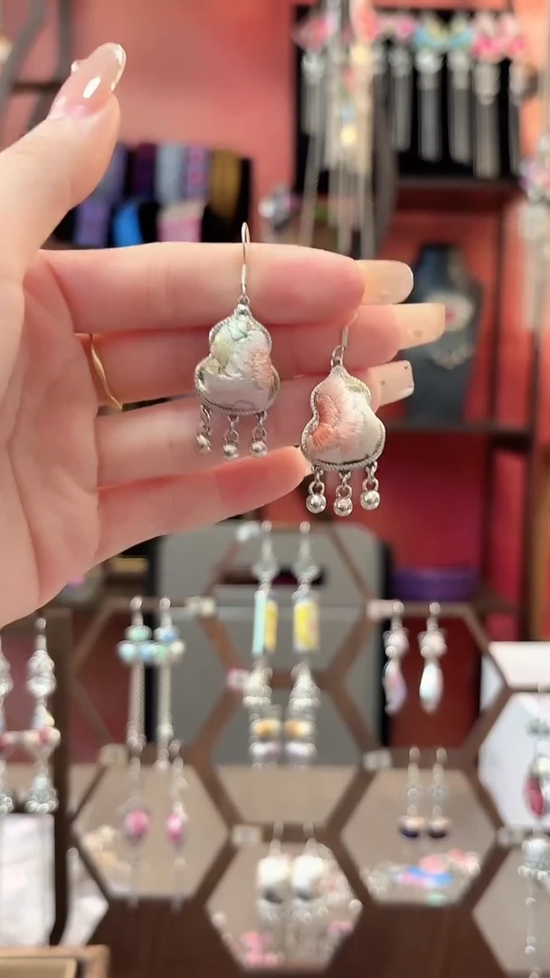 织绣云织谣民族风精美饰品   57