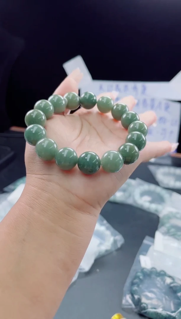 未镶嵌戒指翡翠珠串