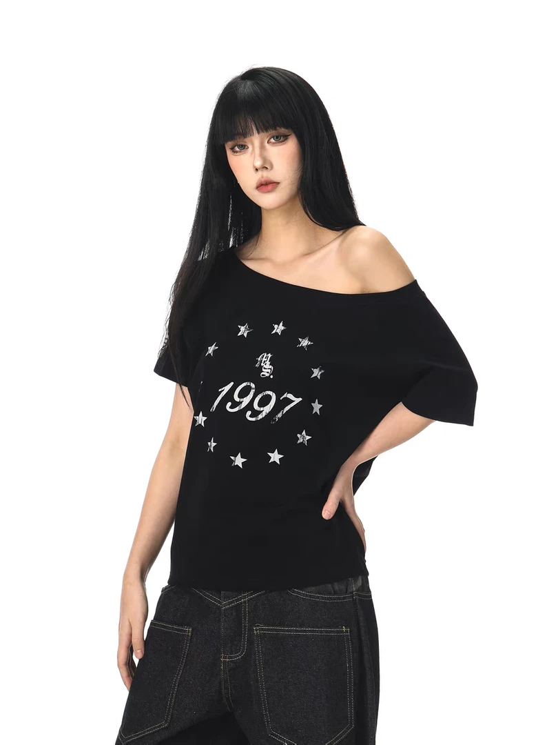 美式宽松做旧字母印露肩斜肩T恤