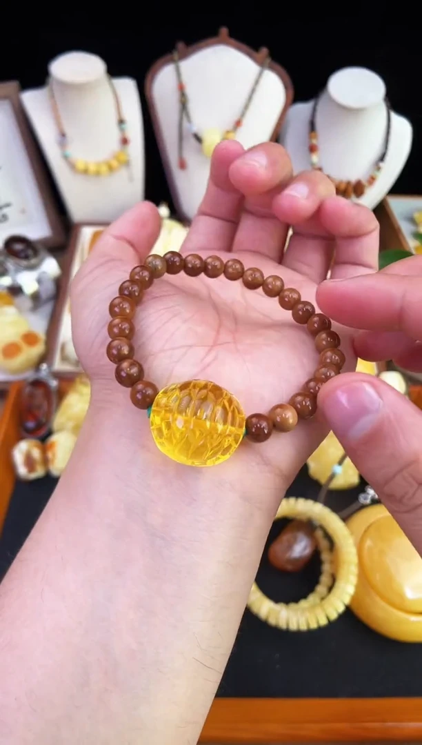 琥珀未镶嵌珠宝奇石柒月