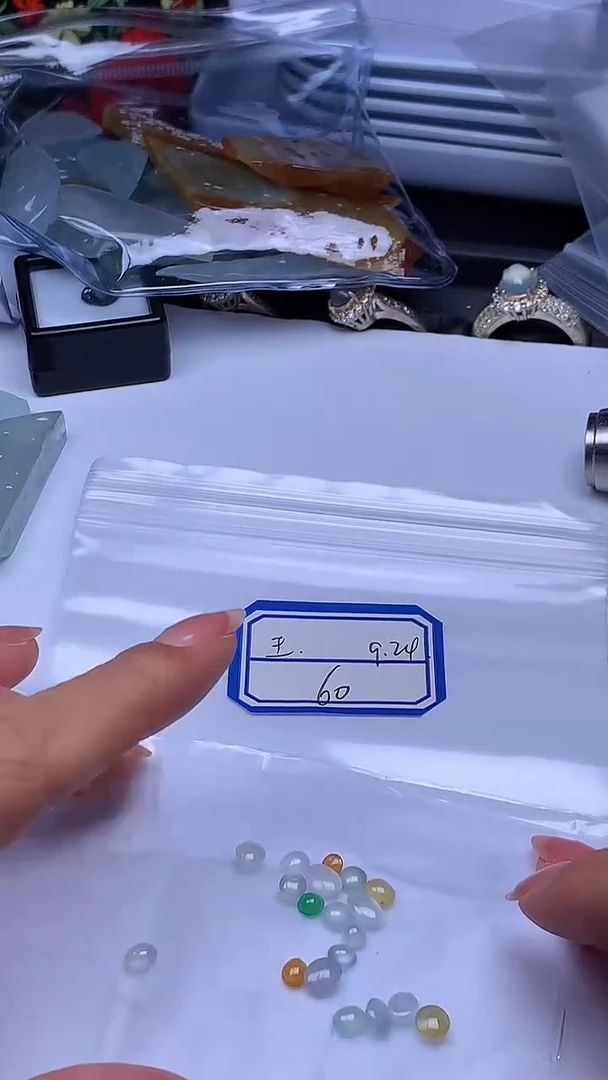 裸石翡翠?**W+多样性发货
