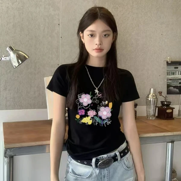 小众花朵减龄印花上衣ins潮短袖T恤女夏季新款设计感小众正肩圆领