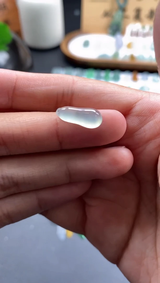 颈饰未镶嵌翡翠翡翠冰种福瓜