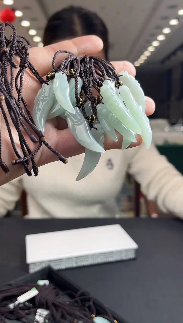 颈饰未镶嵌翡翠12965/多样性发一个