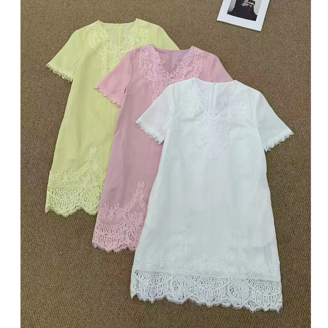 A28098三色提花下摆装饰v领连衣裙