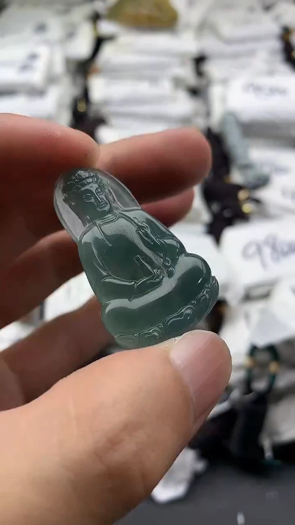 【闪购商品】翡翠颈饰未镶嵌5555555555
