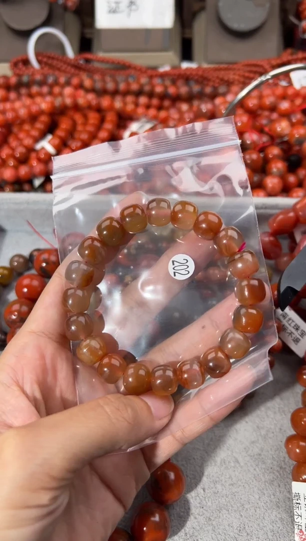 南红玛瑙手串未镶嵌11+
