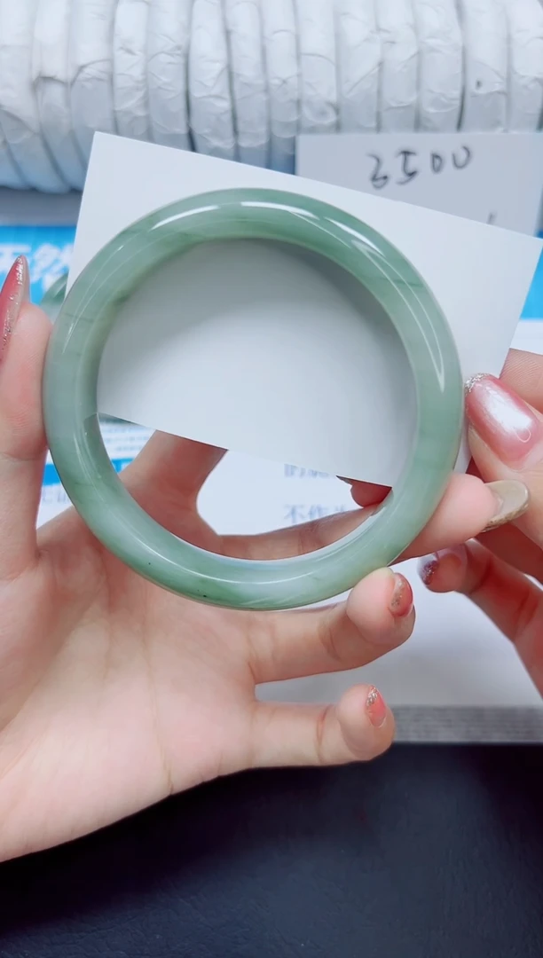 石英质玉手镯未镶嵌17/64.5