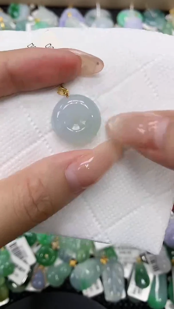 颈饰18K金镶嵌翡翠1111111111