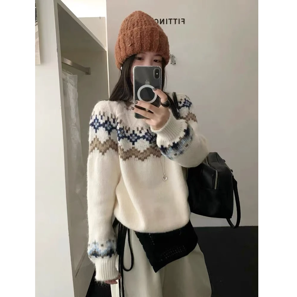 【清仓单件】洋洋优选-秋冬新款费尔岛撞色提花圆领套头毛衣YY72199
