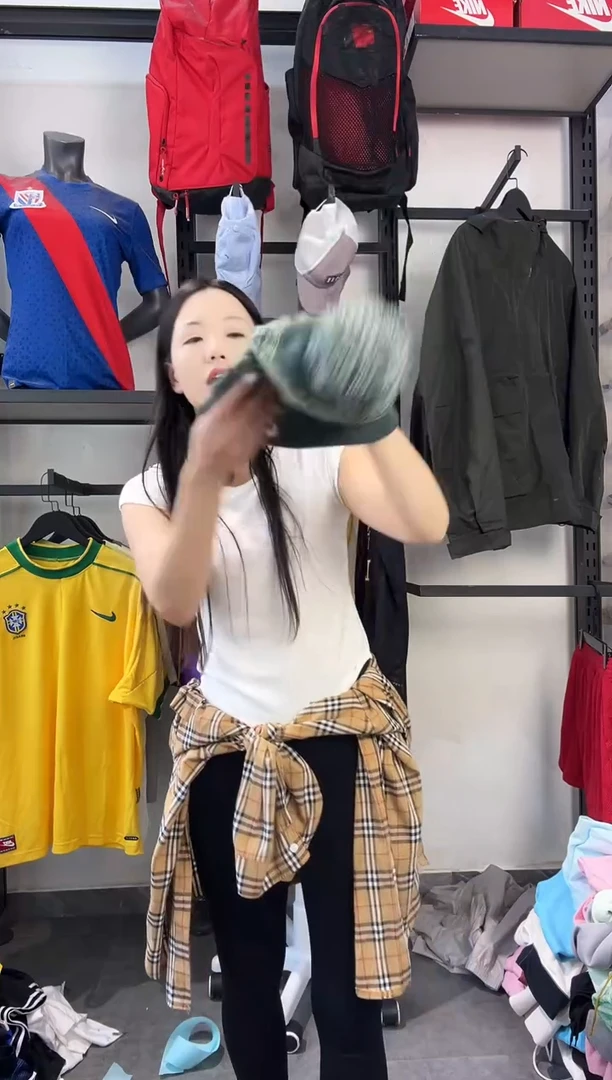 761编码 瑕疵款直播间过款为准 尺码·
