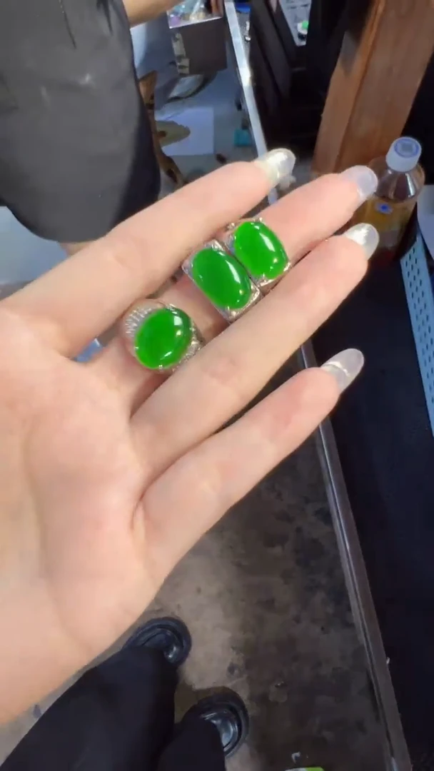 定制翡翠未镶嵌蛋面戒指商品多样性发货1