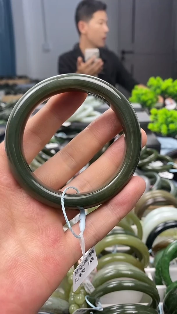 未镶嵌手镯和田玉59.2