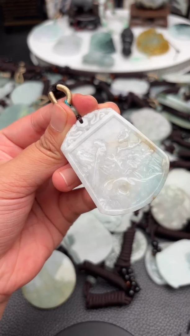 翡翠未镶嵌颈饰天然翡翠吊坠80