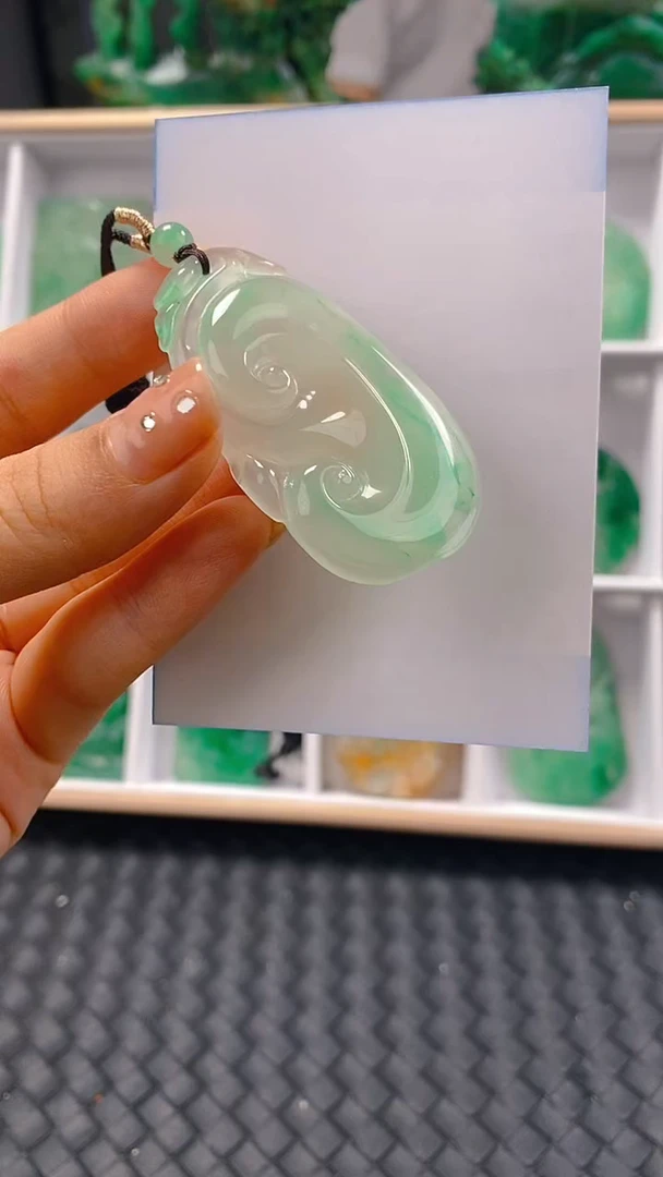石英质玉未镶嵌颈饰5633