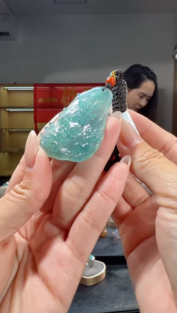 吊坠(不含链)未镶嵌翡翠鹿牌