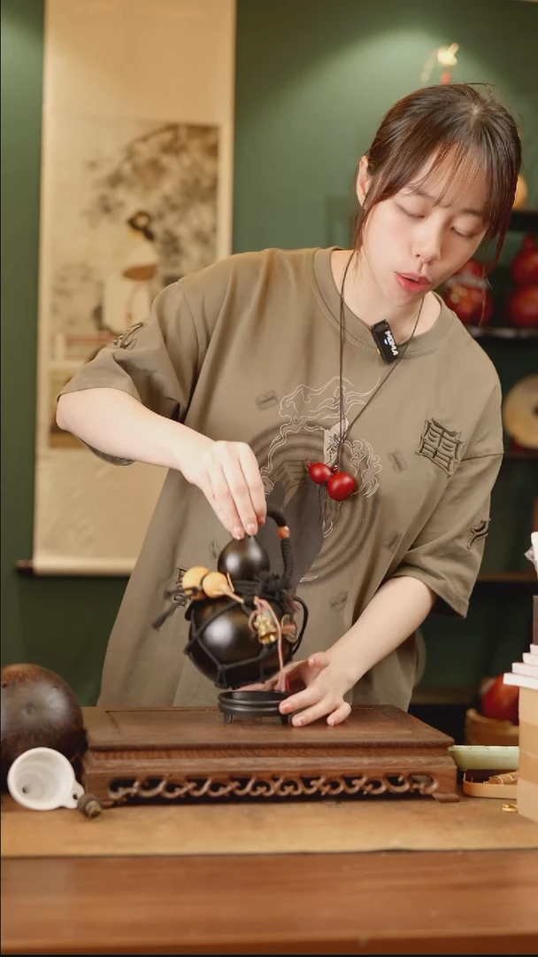 332号精品天然大漆酒葫芦一物一拍~