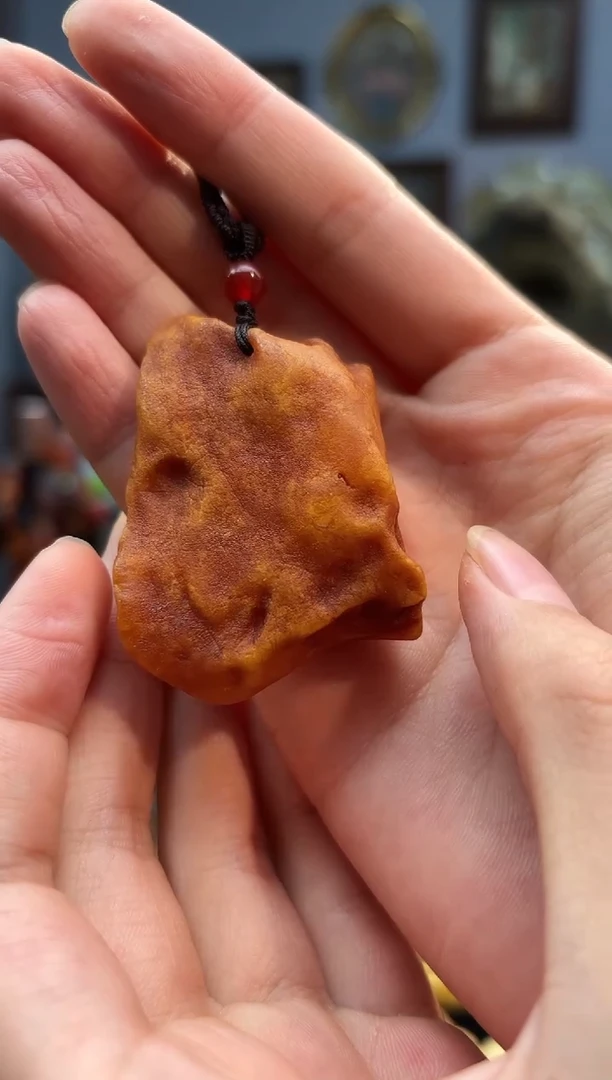 琥珀颈饰未镶嵌吊坠