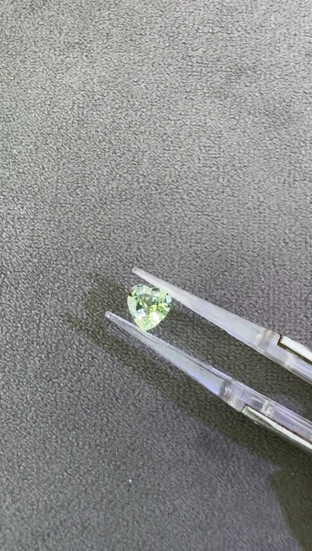 未镶嵌珠宝半成品碧玺1.04ct