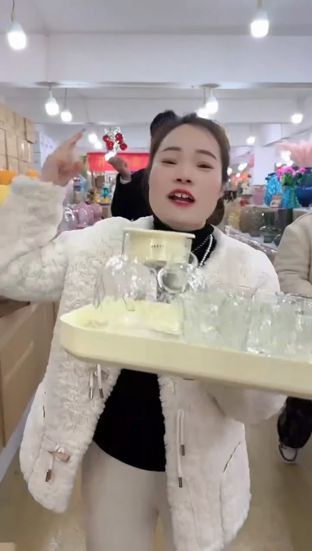 【闪购商品】无铅玻璃迪喜花器-q-早19