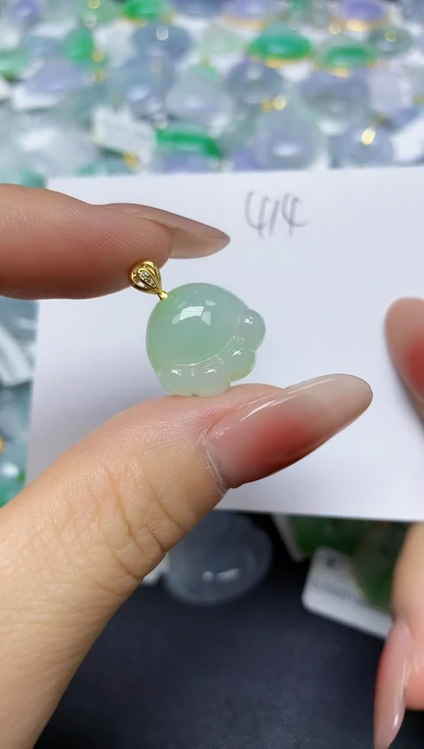 翡翠未镶嵌颈饰 天然缅甸翡翠A货