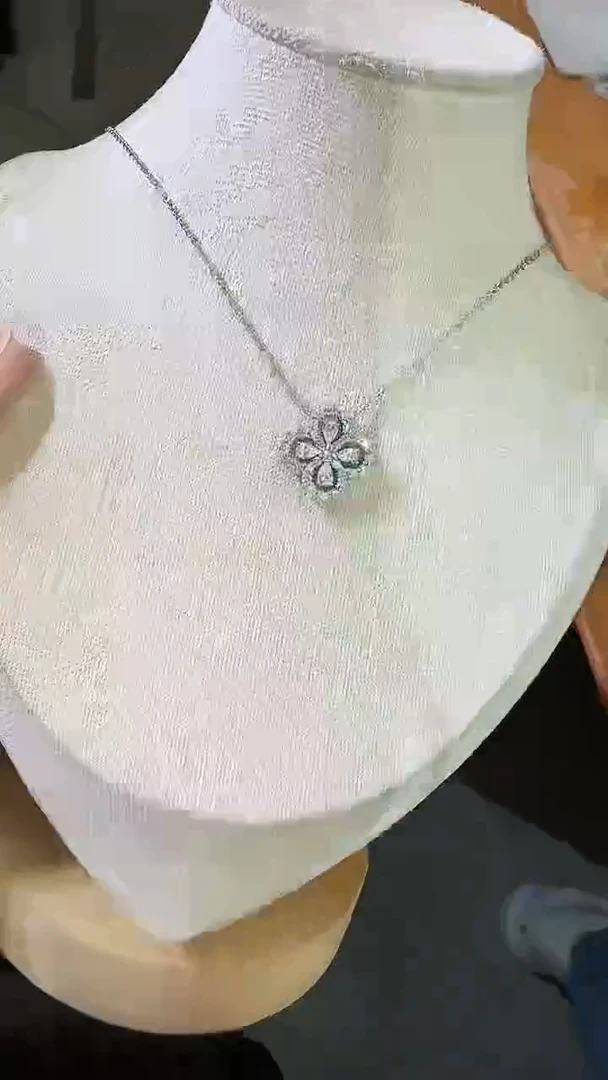 18K金镶嵌项链钻石我****1k白
