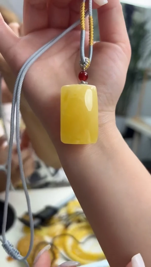 裸石琥珀未镶嵌琥珀蜜蜡吊坠