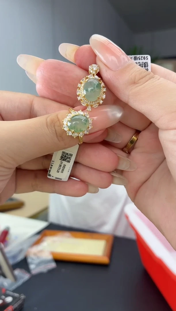 吊坠(不含链)银S925镶嵌翡翠11111111