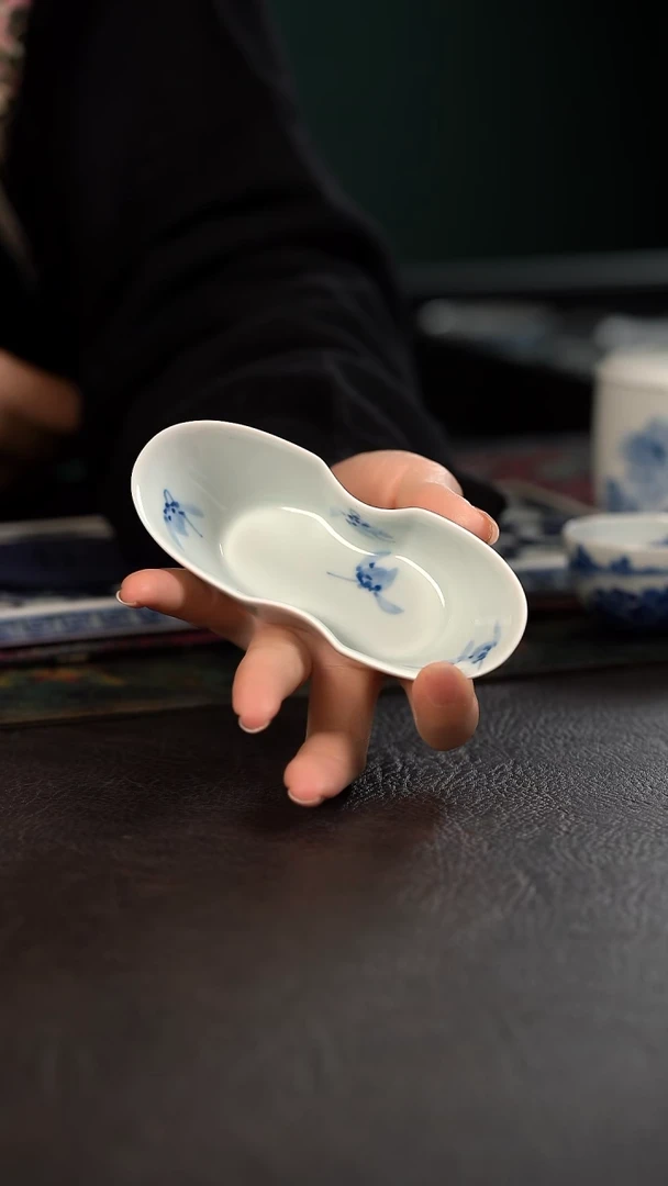 微瑕厚力煊兰花头 元宝茶则