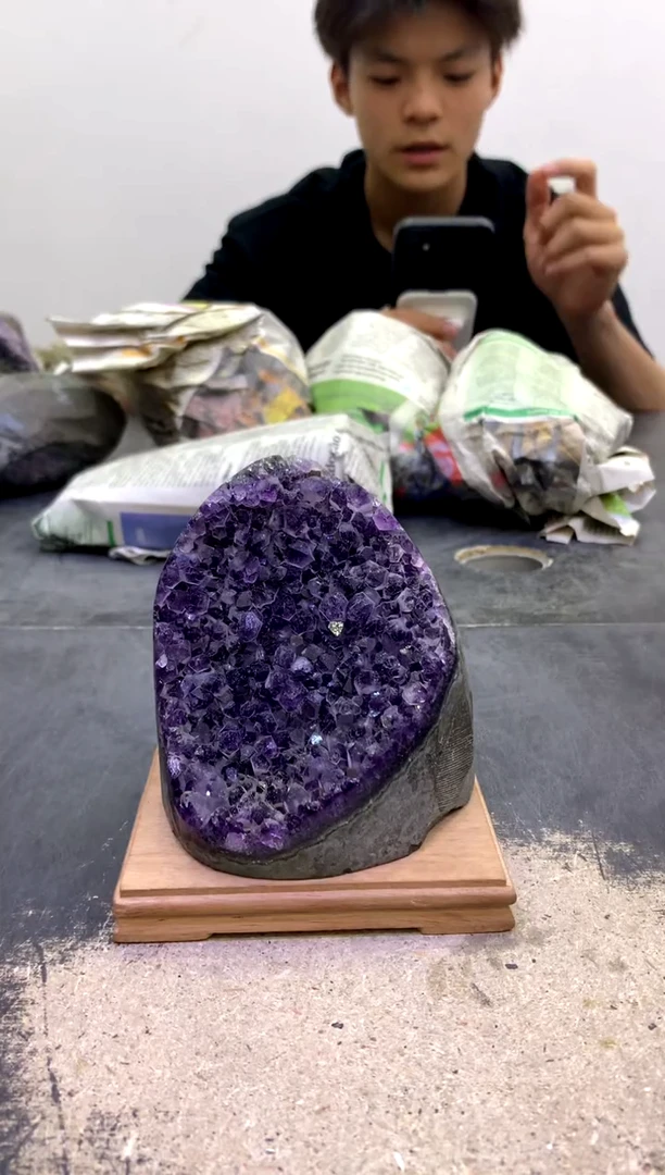 摆件未镶嵌水晶高品质乌拉圭紫水晶130