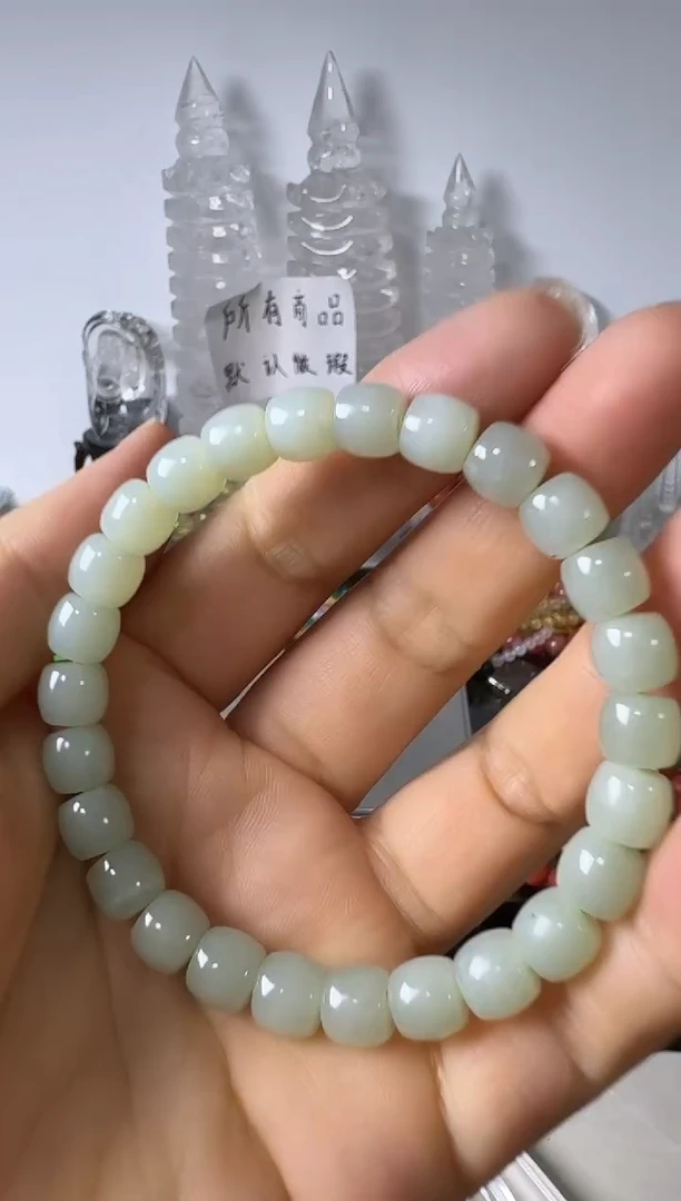 未镶嵌手链和田玉矿坑