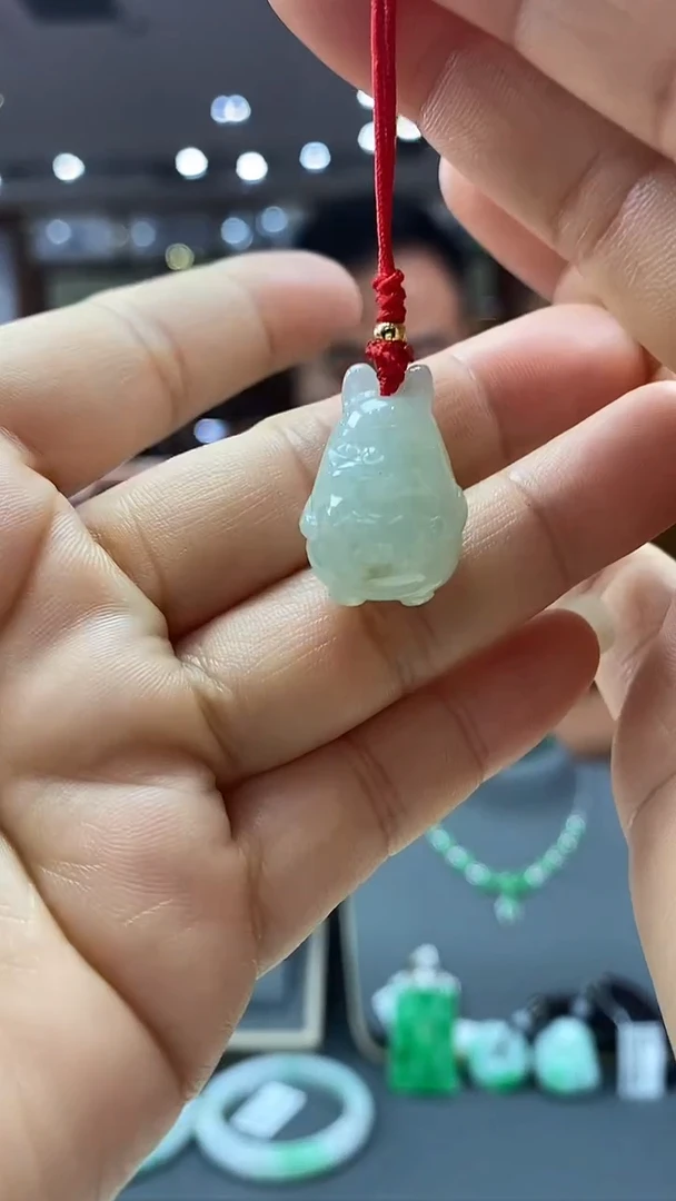 颈饰未镶嵌翡翠龙猫