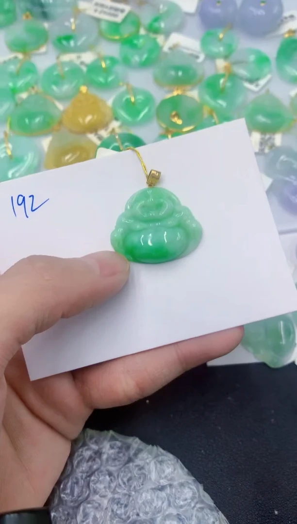 颈饰18K金镶嵌翡翠1111111