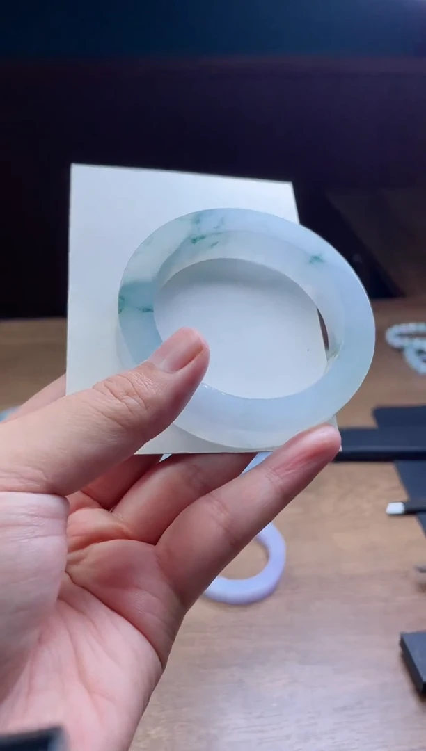 未镶嵌手镯定制翡翠夕**叶定制