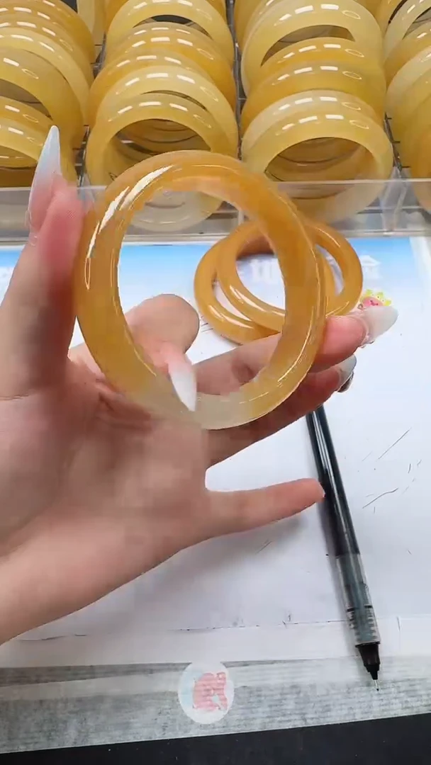 未镶嵌手镯石英质玉231