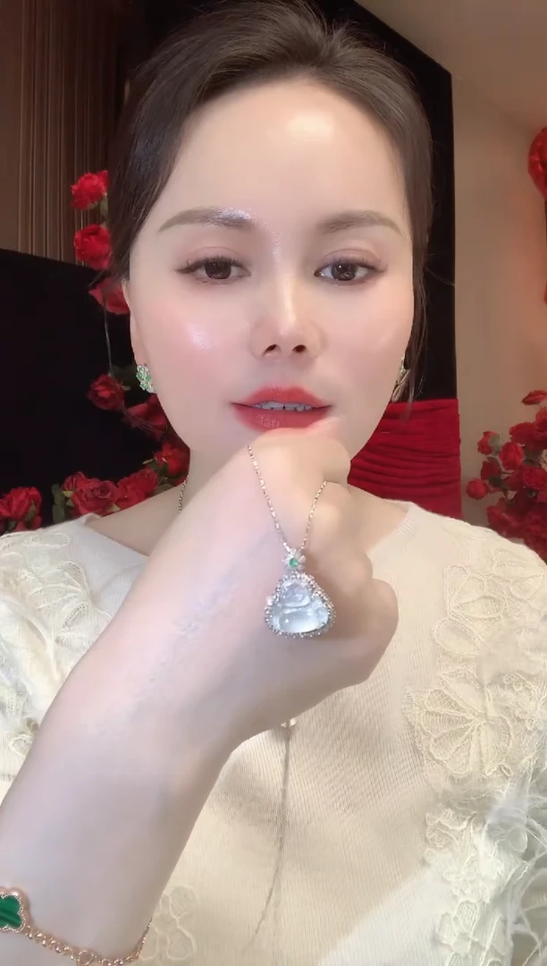 吊坠(不含链)18K金镶嵌翡翠C17