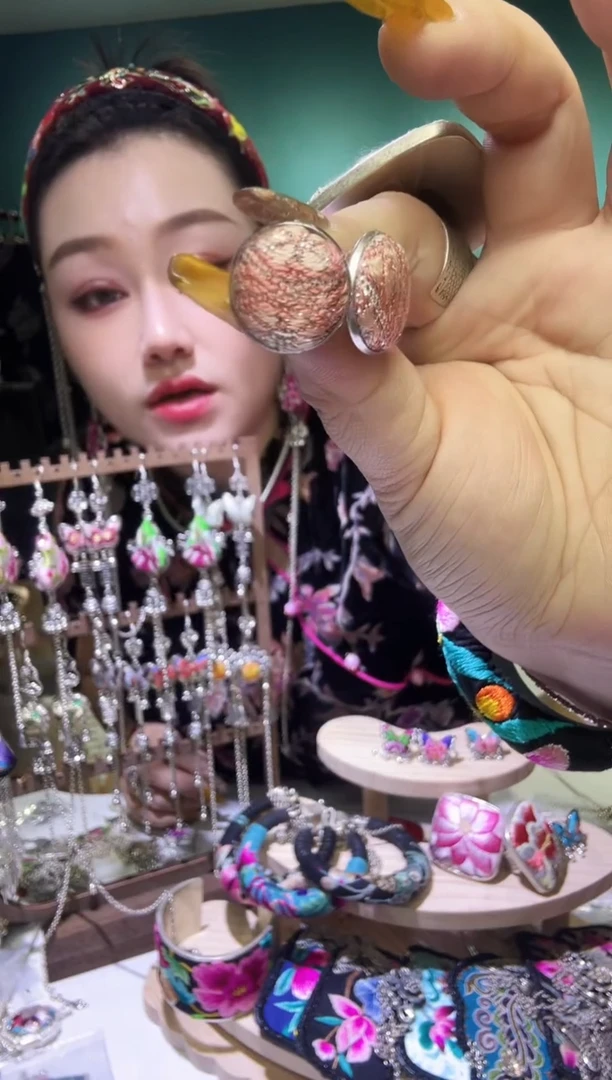 刺绣纯手工民族风耳钉