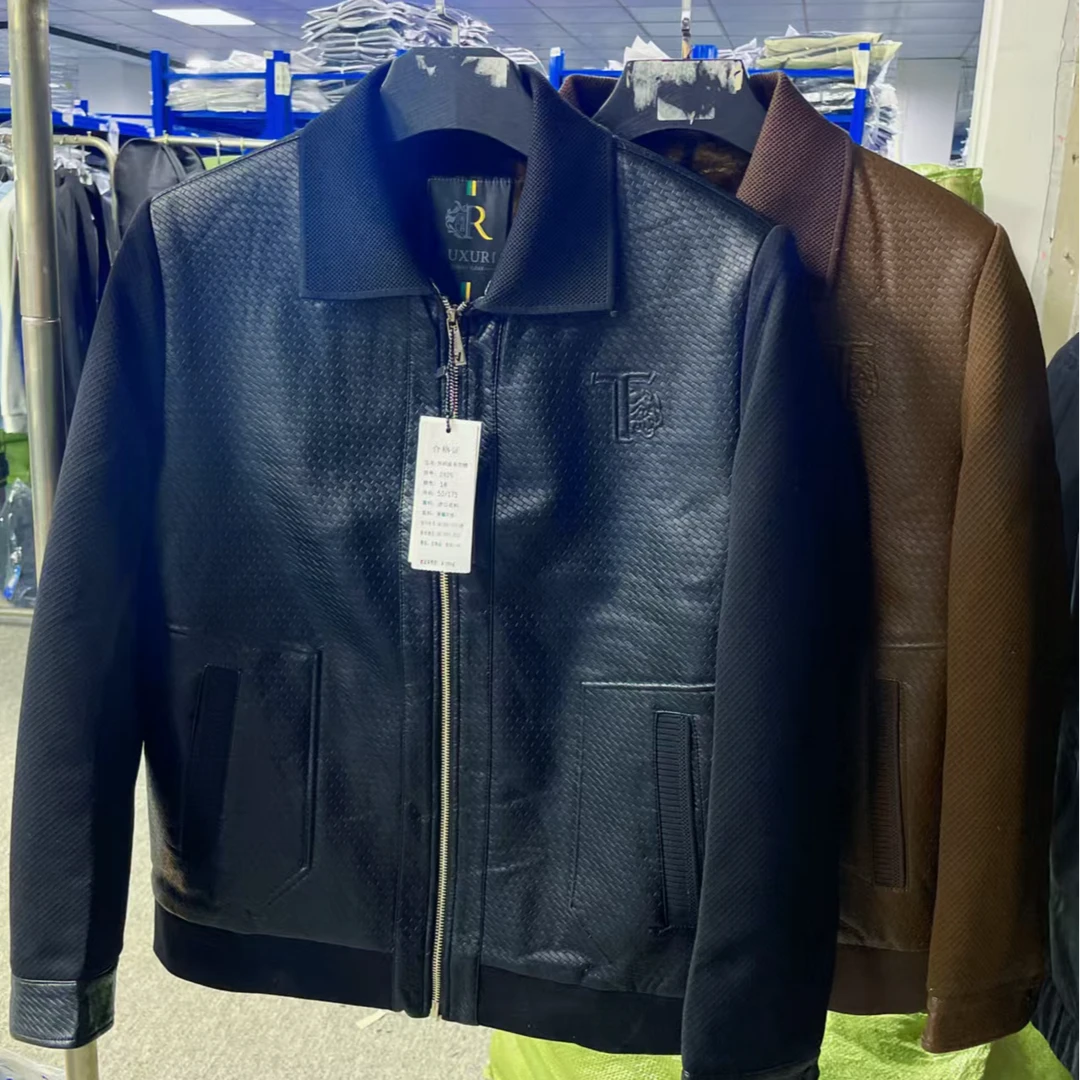 时尚休闲加绒皮衣