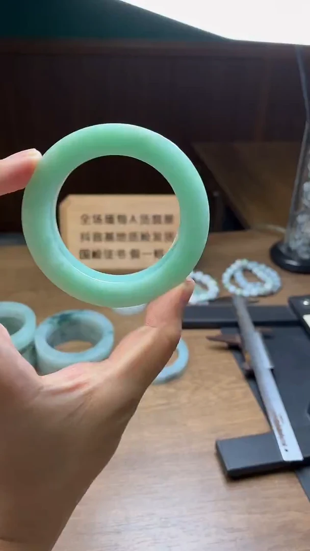 未镶嵌手镯定制翡翠龙*日定制