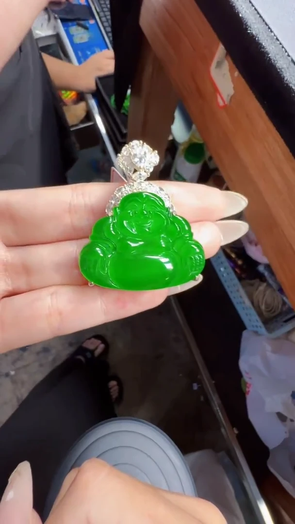 未镶嵌定制翡翠翡翠A货有轻微色差属于正常现象，佛公多样性发货1