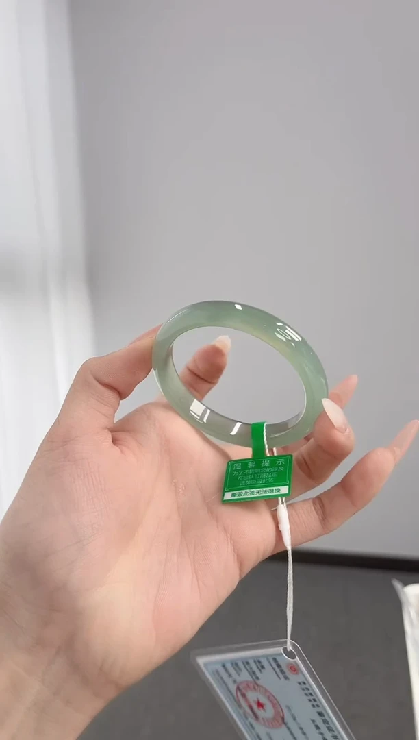 【闪购商品】玛瑙/玉髓手镯未镶嵌51-52圈