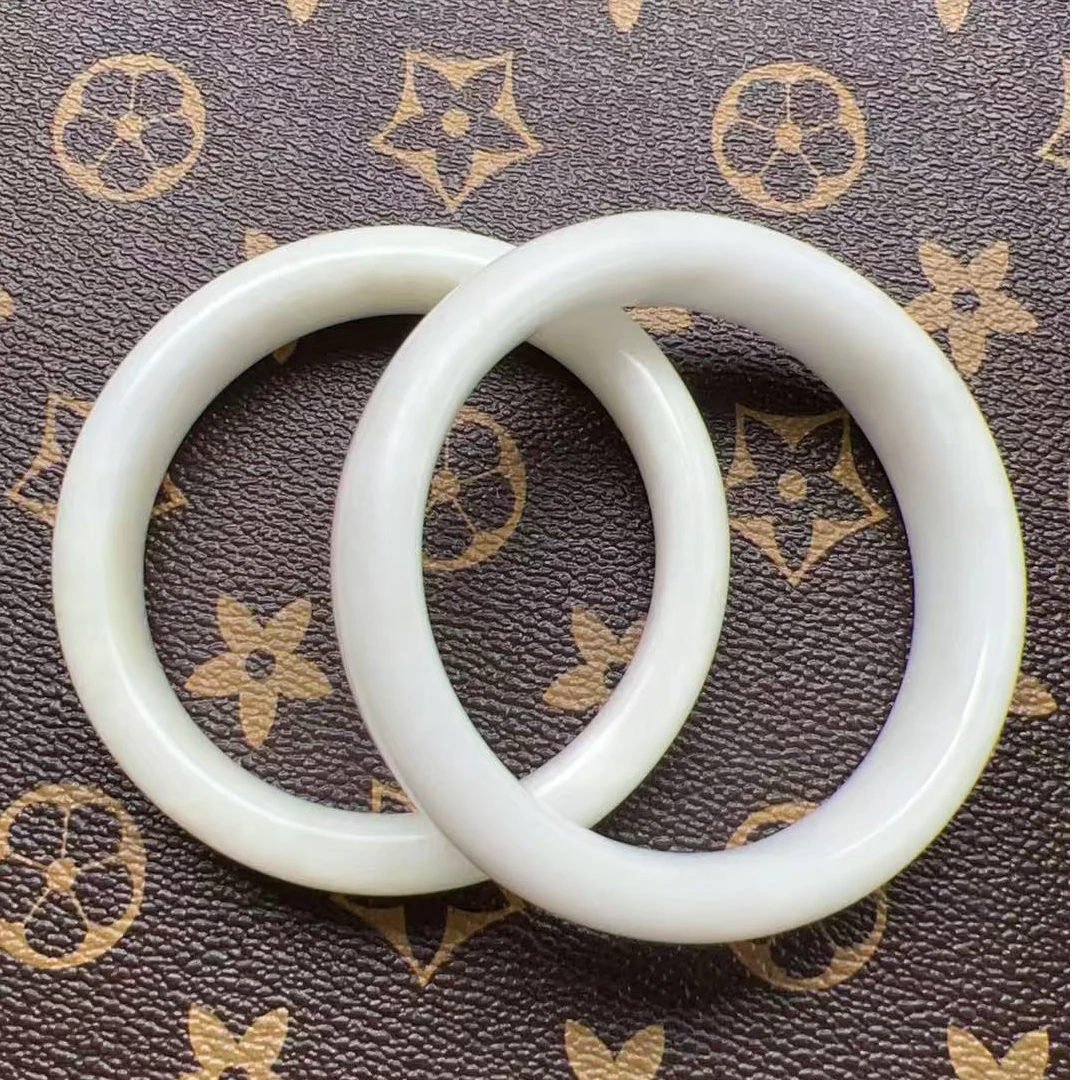 【龍帝专属】四大名玉蓝田玉精美女士手镯（多样性发货一个）A105